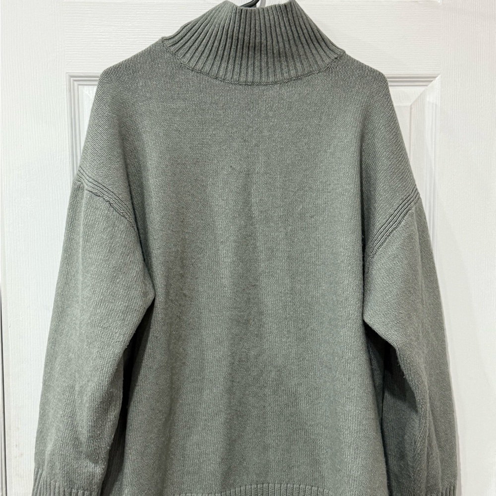 H&M Women's Classic Gray Turtleneck Sweater